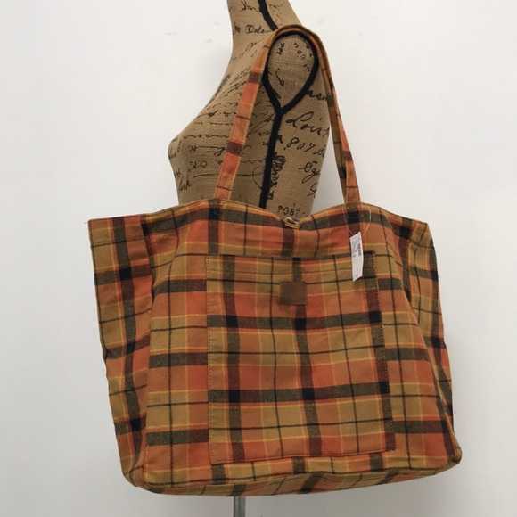 Handbags - NWT Fall Plaid Huge Tote Bag